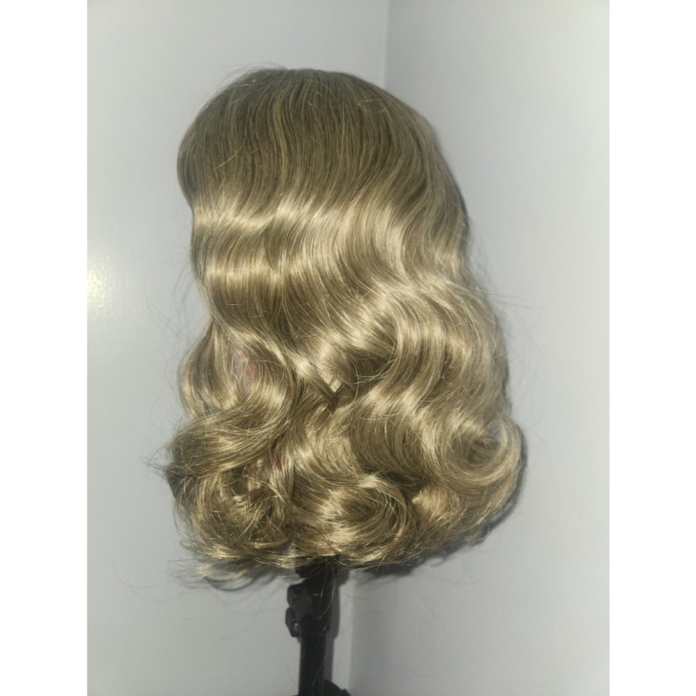Wig - Picture 2 of 4